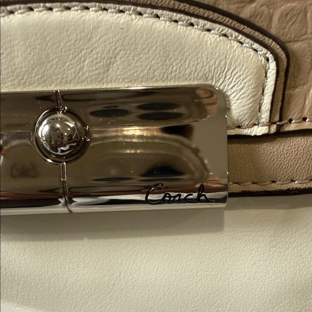 Coach Tan and Cream Croc-Embossed Shoulder Bag - Picture 6 of 13